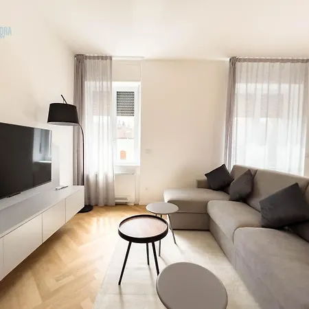 Carducci 29 Tirabora Short Rent Triest