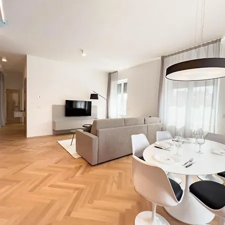 Carducci 29 Tirabora Short Rent Apartment