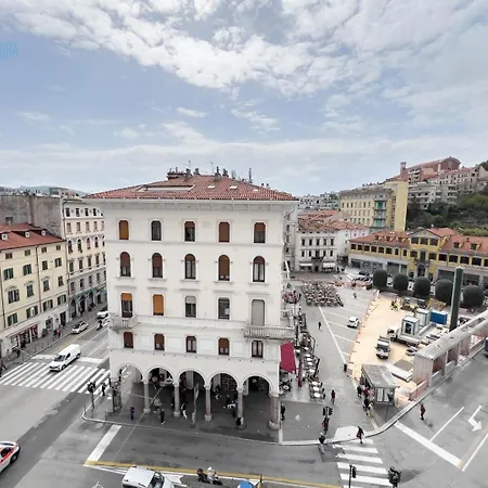 Carducci 29 Tirabora Short Rent Apartment Triest