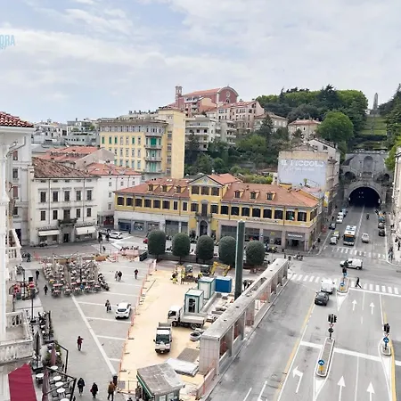 Carducci 29 Tirabora Short Rent Apartment Triest